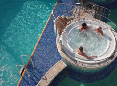 hot tub on the thames