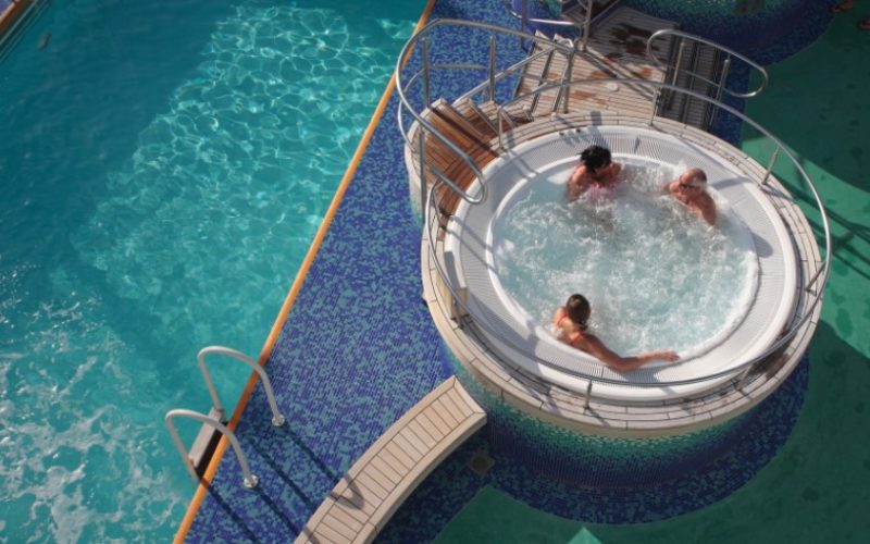 hot tub on the thames