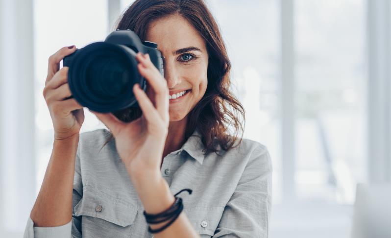 5 Simple Poses for the Best Professional Headshots