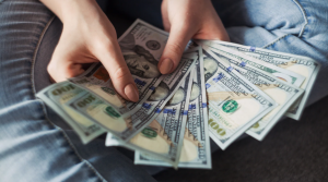 Factors to Consider Before Applying for Unsecured Personal Loans with Bad Credit