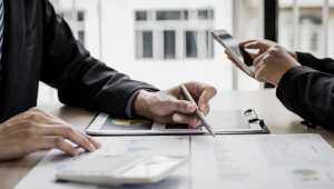 Risks Involved With Investing in a Gilt Fund