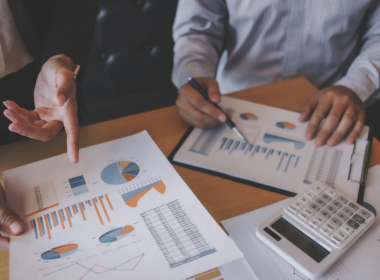 how to write an academic report.