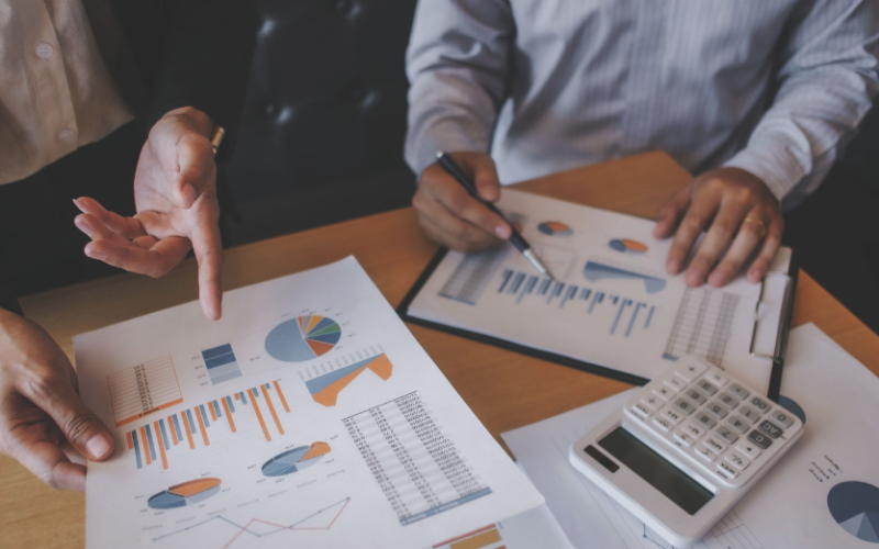 how to write an academic report.