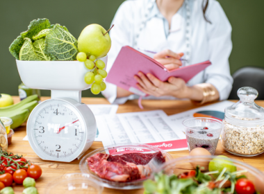 how to become a dietitian