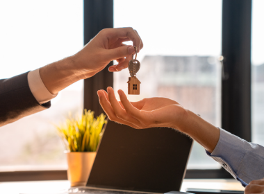 how to become a real estate broker