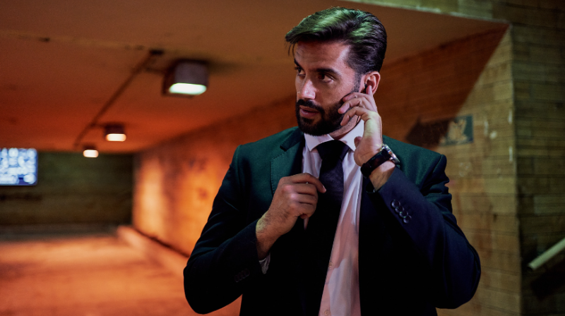 how to become a secret agent
