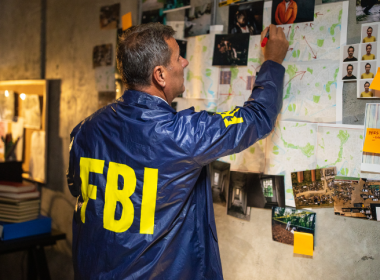 how to become an fbi agent