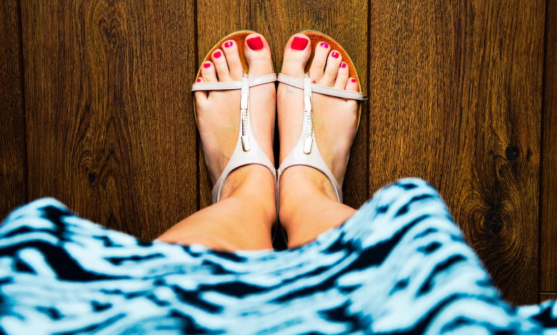 how to make money on feet finder