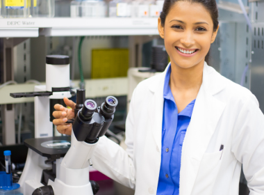 what jobs can you get with a biomedical science degree