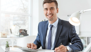 Benefits of Becoming an Investment Banker