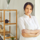 how to become a beautician