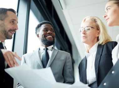 how to become a broker