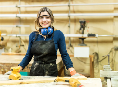 how to become a carpenter