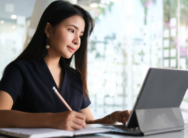 how to become a personal assistant