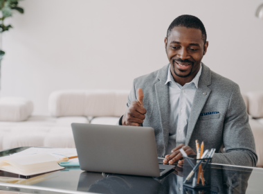 how to become an educational consultant