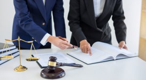 How to Choose the Right Attorney for Your Business