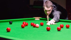 Psychological Effects of Green Tables on Players