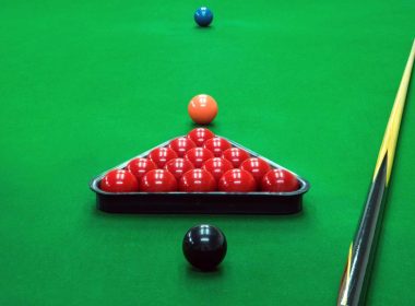 why are snooker tables green