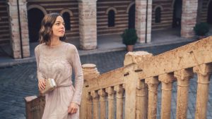 How to Dress like an Italian Woman