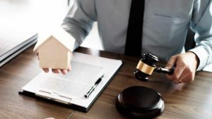 How To Buy A House At Auction in the UK