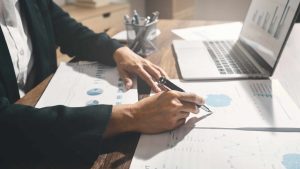 Why Choose Interactive Investor to Buy Investment Trusts