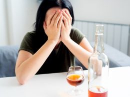 Addressing Stigmas and Embracing Recovery In The Growing Trend of Women Seeking Treatment for Alcohol Addiction
