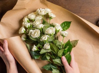 Can White Roses Express Apologies or Reconciliation in Love?