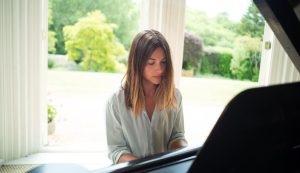 What Does Amelia Warner Do For A Living?