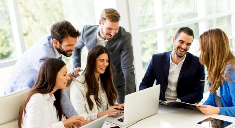 Financial Rewards & Cashback Incentives for Retail Investors