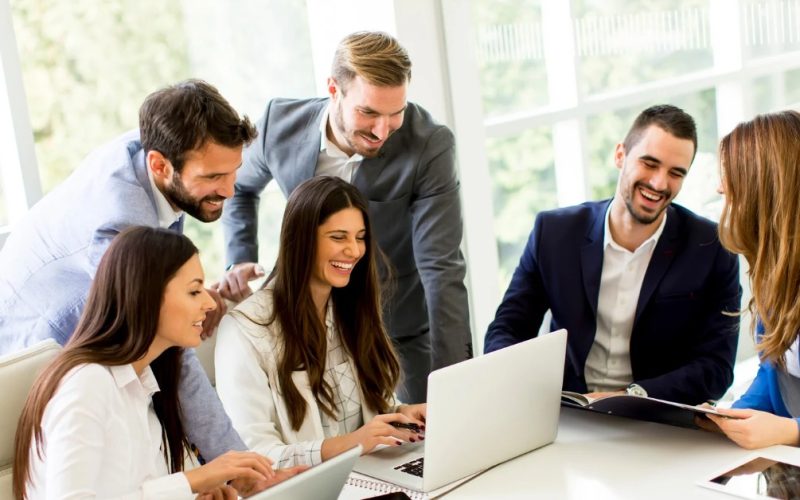 Financial Rewards & Cashback Incentives for Retail Investors