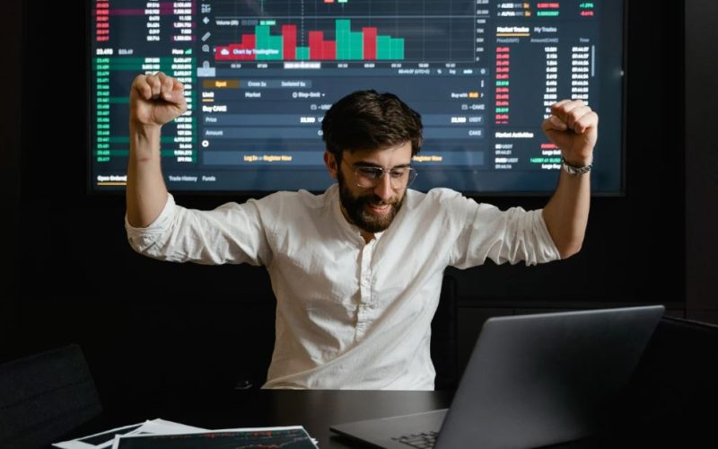 Creating a Balanced Trading Strategy for Immediate and Future Success