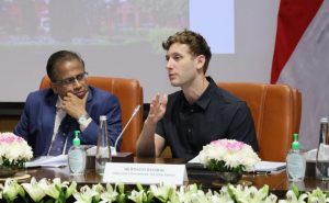 What Are the Criticisms and Controversies Surrounding Harvey?