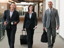 Why UK Businesses Choose Online Tools For Smarter Travel?