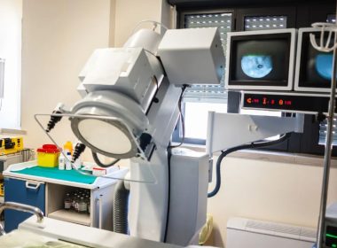 Comparing ESWL and PCNL Procedures for Kidney Stones