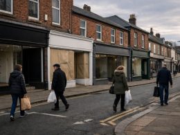 uk high street clothing store closure
