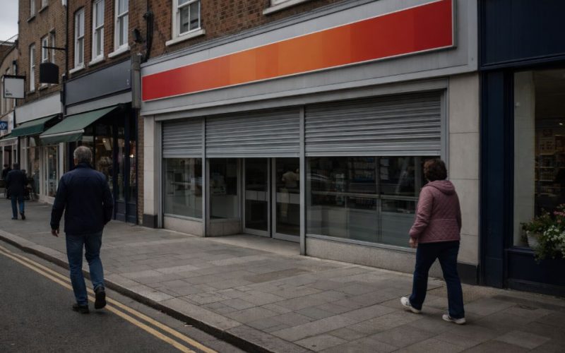 iceland store closures